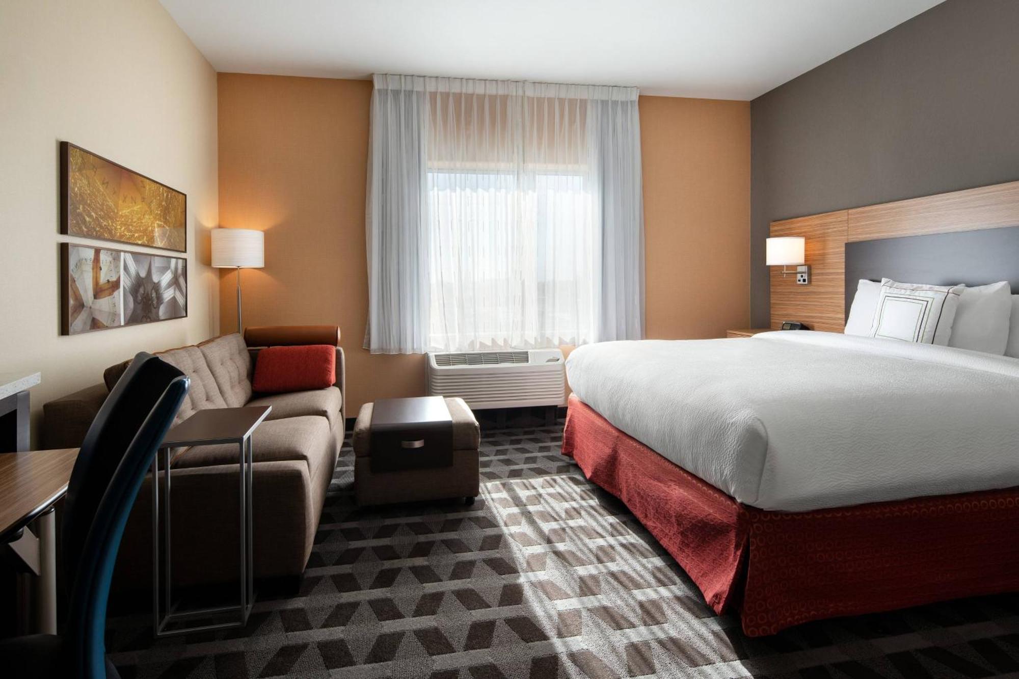 Towneplace Fresno Hotel Clovis